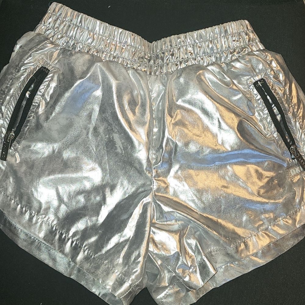 DKNY SHORTS